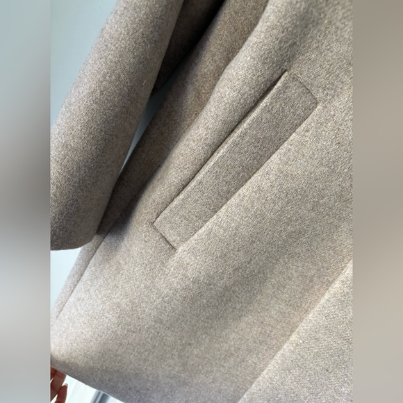 Cute dressy jacket - Picture 3 of 4